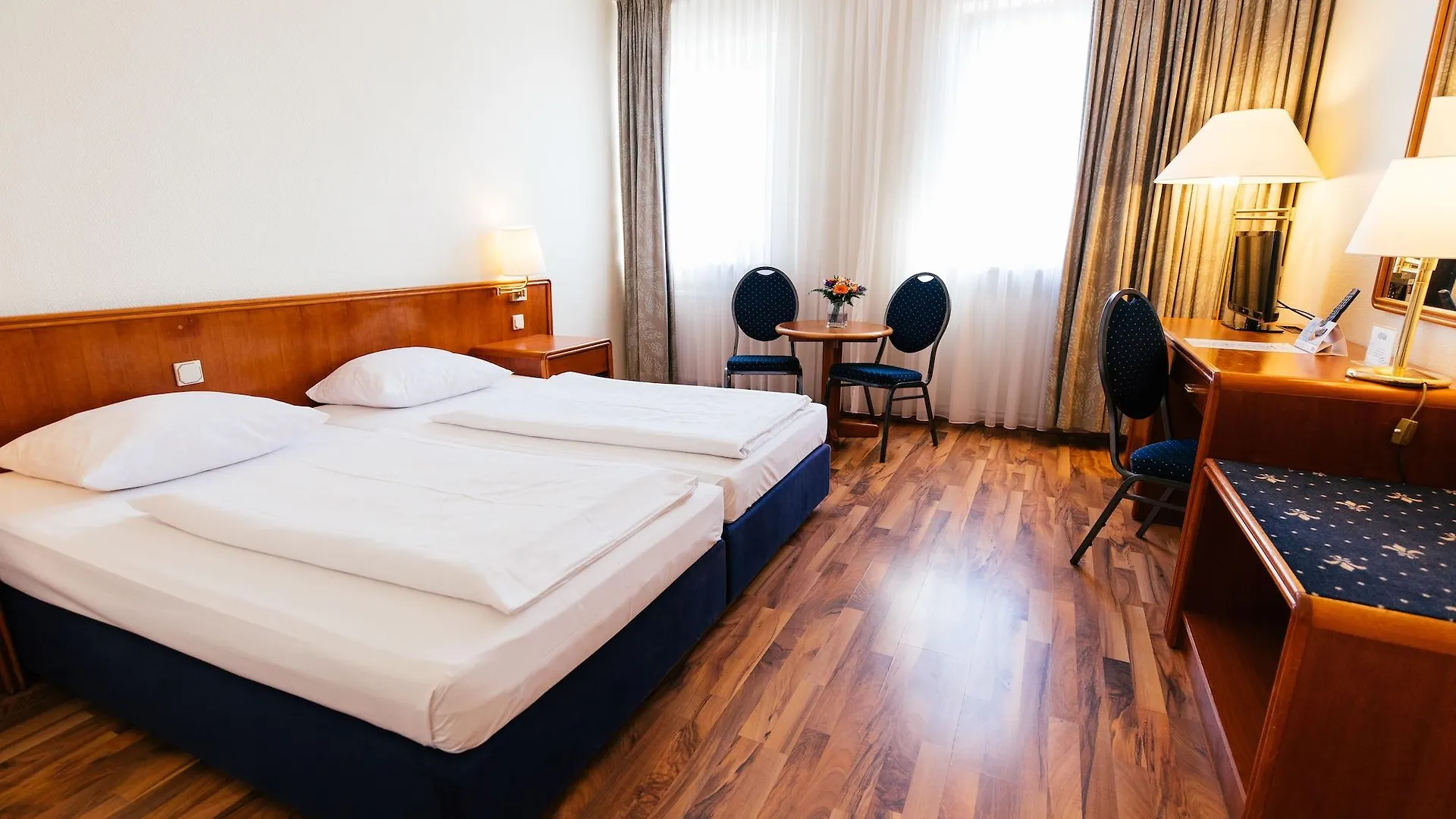 Hotel Excelsior - Central Station Frankfurt am Main